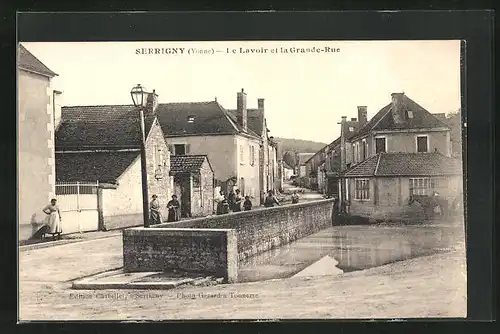 AK Serrigny, Le Lavoir et la Grande Rue