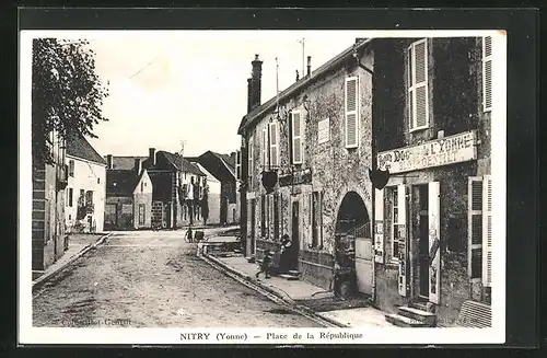 AK Nitry, Place de la Repulique