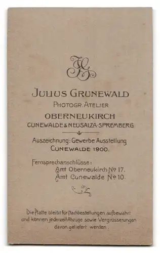 Fotografie Julius Grunewald, Oberneukirch, Portrait bildschönes blondes Mädchen im festlichen Kleid