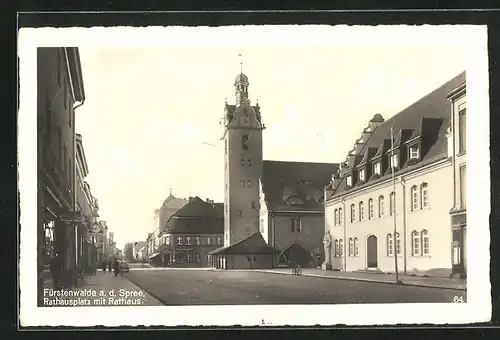 AK Fürstenwalde a. d. Spree, Rathausplatz mit Rathaus