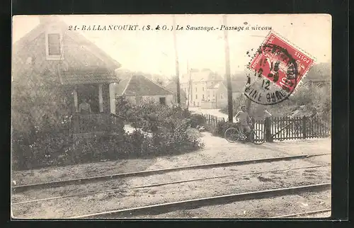 AK Ballancourt, le Saussaye, Passage a niveau