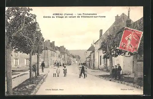 AK Armeau, les Promenades, Entrée du Village en venant de Villeneuve-sur-Yonne