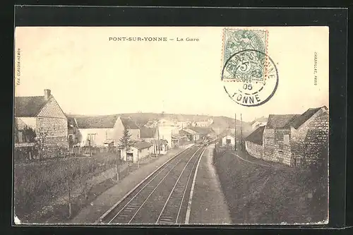 AK Pont-sur-Yonne, La Gare