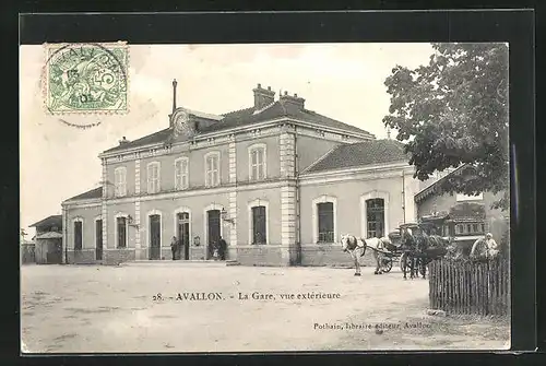 AK Avallon, la Gare, vue extérieure