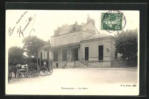 AK Tonnerre, la Gare, Bahnhofsgebäude mit Pferdekutschen