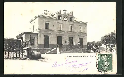 AK Villeneuve-sur-Yonne, la Gare