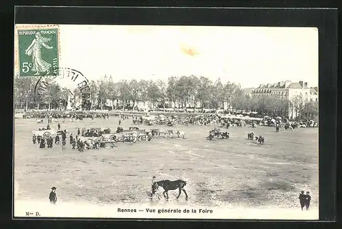 AK Rennes, Vue générale de la Foire