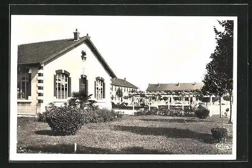 AK Saint-Maixenet-L`Ecole, Quartier Coiffe, Le Cercle, Parkanlagen