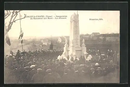 AK Cruzy-le-Chateal, Inauguration du Monument aux Morts, Les Discours