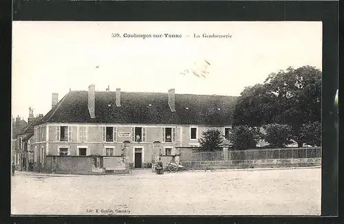 AK Coulanges-sur.Yonne, La Gendarmerie