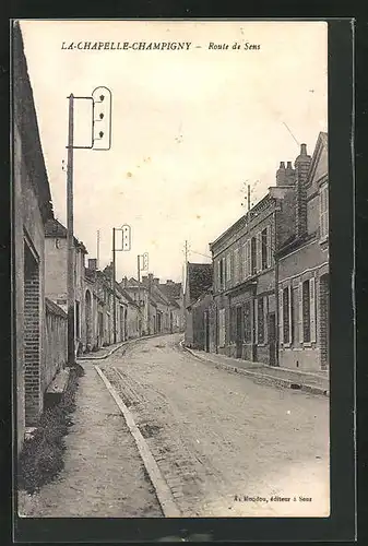 AK La-Chapelle-Champigny, Route de Sens