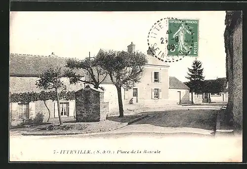 AK Itteville, Place de la Bascale
