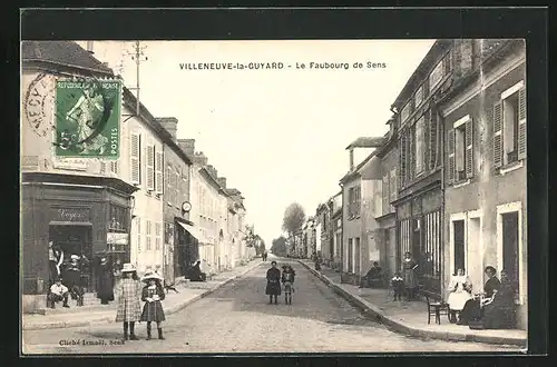 AK Villeneuve-la-Guyard, Le Faubourg de Sens