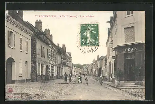 AK Villeneuve-L`Archeveque, Rue Paul-Bert