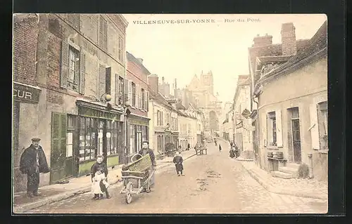 AK Villeneuve-sur-Yonne, Vue dans Rue du Pont