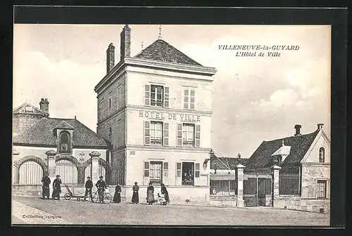 AK Villeneuve-la-Guyard, L`Hotel de Ville