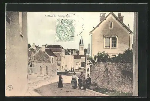 AK Vireaux, Femmes avec enfants dans Grande Rue