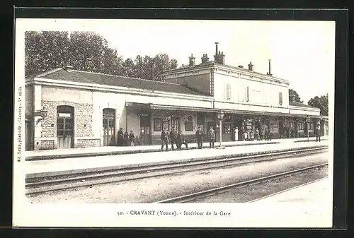 AK Cravant, Interieur de la Gare