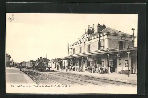 AK Sens, Le Quai de la Gare