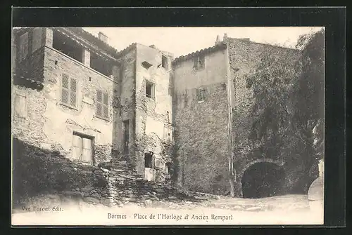 AK Bormes, Place de l'Horloge et Ancien Rempart