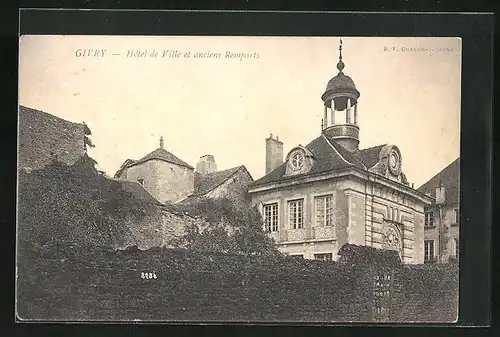 AK Givry, Hôtel de Ville et anciens Remparts