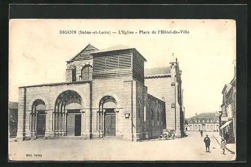 AK Digoin, L`Église, Place de l`Hôtel de Ville