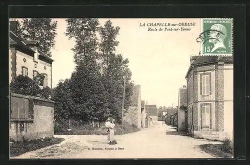 AK La Chapelle-sur-Oreuse, Route de Pont-sur-Yonne