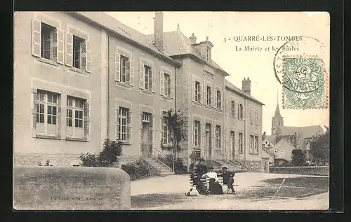 AK Quarré-les-Tombes, la Mairie et les Écoles