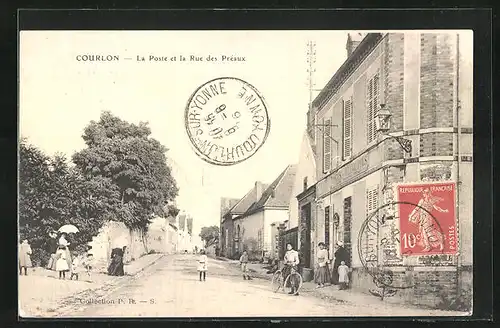 AK Courlon, La Poste et la Rue des Préaux