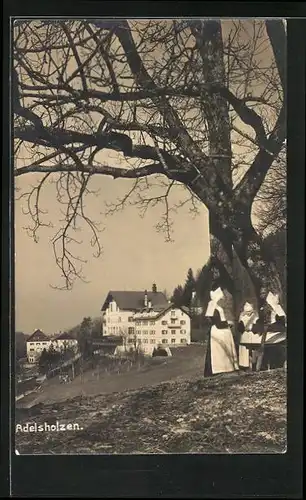 AK Adelholzen, Blick auf den Ort mit Nonnen auf einer Bank