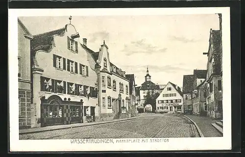 AK Wassertrüdingen, Marktplatz mit Blick zum Stadttor