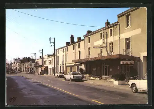 AK Montaigu, Hotel des Voyageurs et Grande Rue