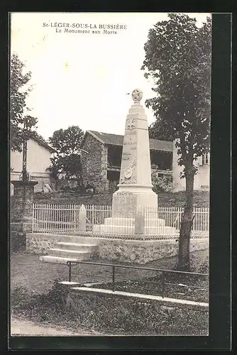 AK St-Léger-sous-la-Bussière, Le Monument aux Morts