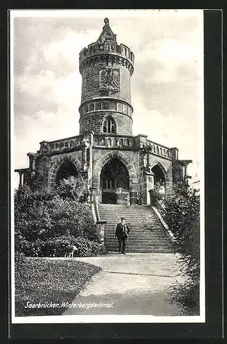 AK Saarbrücken, Winterbergdenkmal mit Besucher