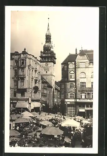 AK Brünn / Brno, Marktplatz mit Rathaus