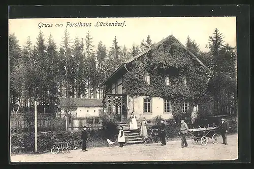 AK Lückendorf, Forsthaus mit Passanten