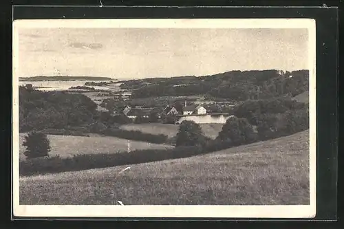 AK Osterlügum, Blick vom Feld auf den Ort