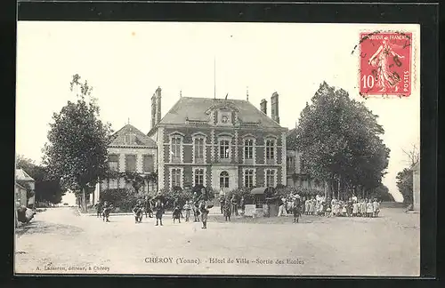 AK Chéroy, Hotel de Ville-Sortie des Ecoles