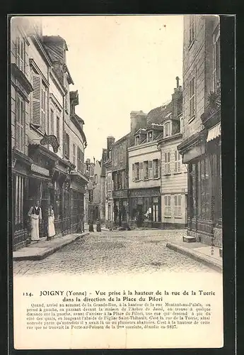 AK Joigny, Vue prise à la hauteur d ela rue de al Tuerie dans la direction de la Place du Pilori