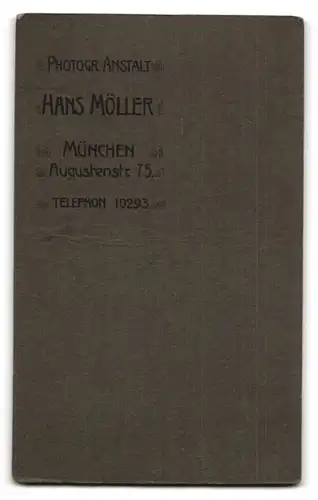 Fotografie Hans Möller, München, Augustenstr. 75, Portrait Ufz. in Garde Uniform