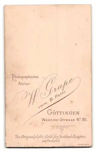 Fotografie W. Grape, Göttingen, Weender-Str. 80, Portrait Soldat in Uniform Rgt. 82 mit Schnauzbart