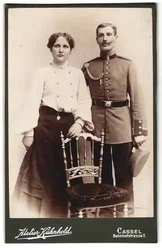 Fotografie Atelier Kühnhold, Cassel, Bahnhofstr. 7, Portrait Ufz. in Uniform mit Schützenschnur