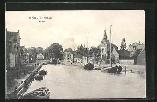 AK Monnikendam, Haven