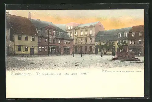 AK Blankenburg / Thüringen, Hotel zum Löwen am Marktplatz im Dämmerungslicht