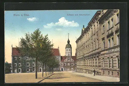 AK Riesa a. Elbe, Rathaus miit Albertschule