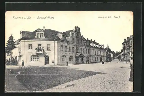 AK Kamenz i. Sa., Bönisch-Platz und Königsbrücker Strasse mit Gasthaus zum goldenen Berg