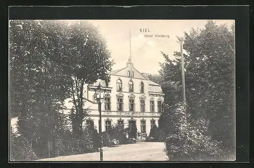 AK Kiel, Hotel Waldburg