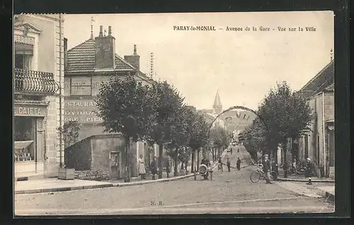 AK Paray-le-Monial, Avenue de la Gare - Vue sur la Ville