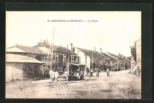 AK Montigny-les-Cherlieu, La Place