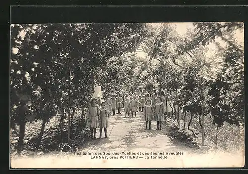 AK Larnay, Institution des Sourdes-Muettes et des Jeunes Aveugles - la Tonnelle